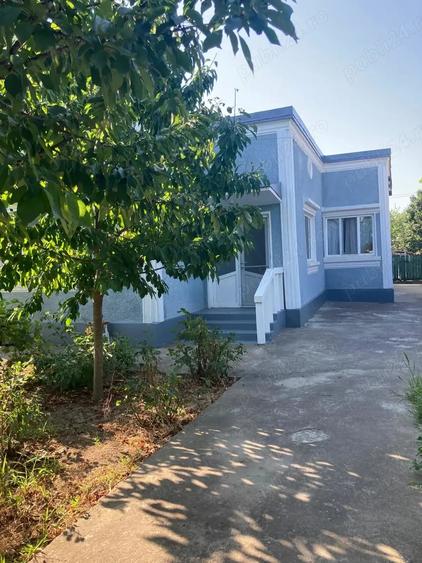 Casă cu 4 camere în Murighiol
