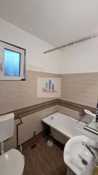 Casă individuală cu 2 camere cu Canalizare în Dâmbul Rotund