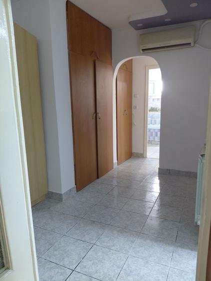 Apartament cu 2 camere decomandat în Est