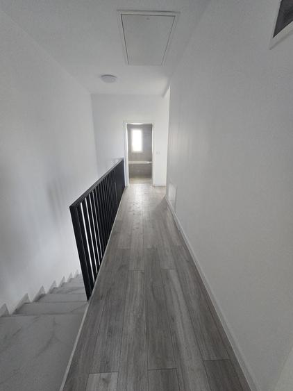 Duplex cu 4 camere cu Canalizare în Moșnița Nouă