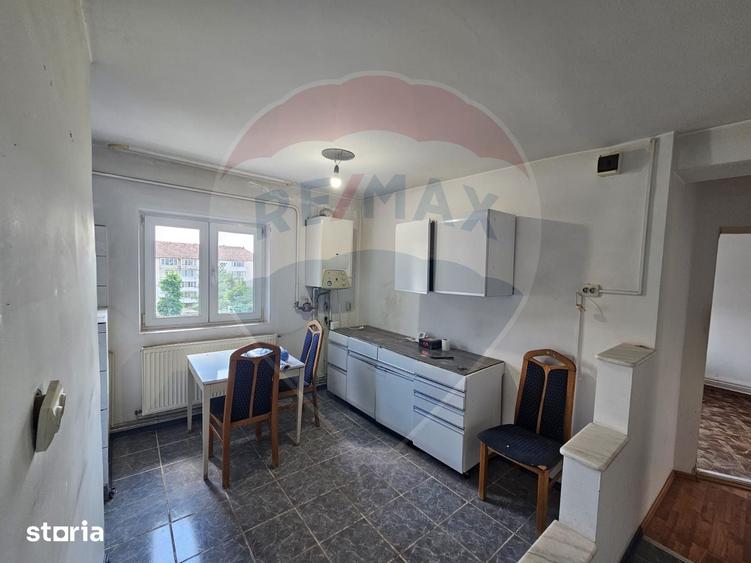 Apartament cu 2 camere decomandat în Central