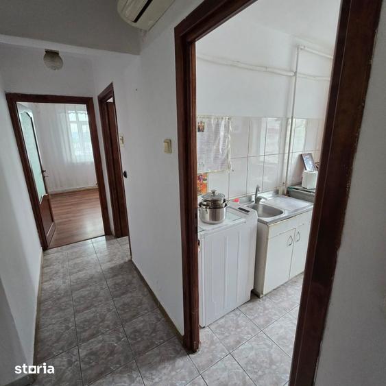 Apartament cu 2 camere decomandat în Cornișa
