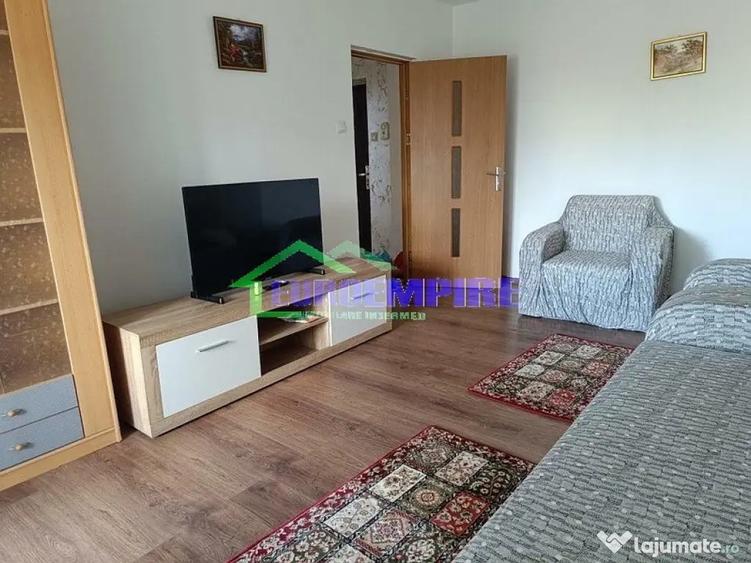 Apartament cu 2 camere decomandat, mobilat în Trocadero