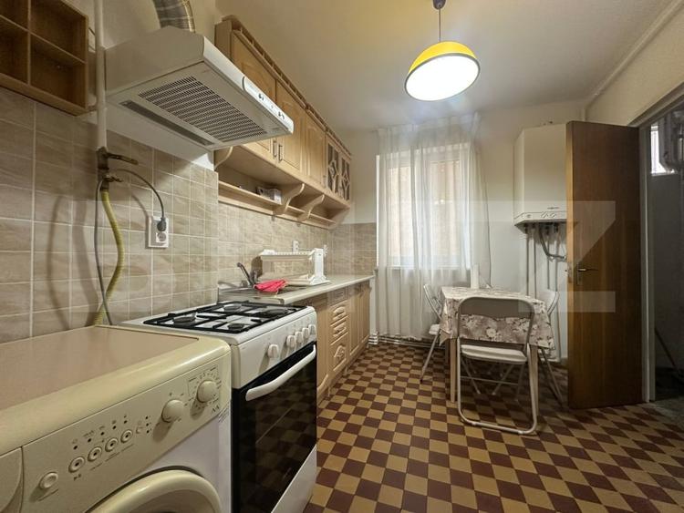 Apartament cu 3 camere decomandat, mobilat în Kogălniceanu