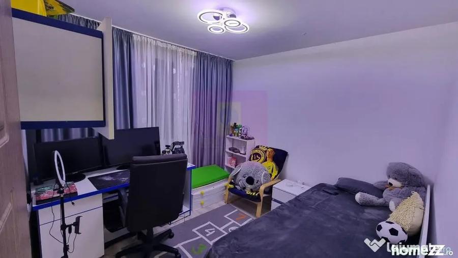 Apartament cu 3 camere decomandat în P-ța Reșița