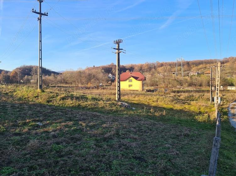 Teren de 5200 mp, în Măldărești