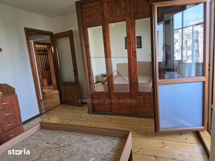 Apartament cu 3 camere decomandat în Rahova