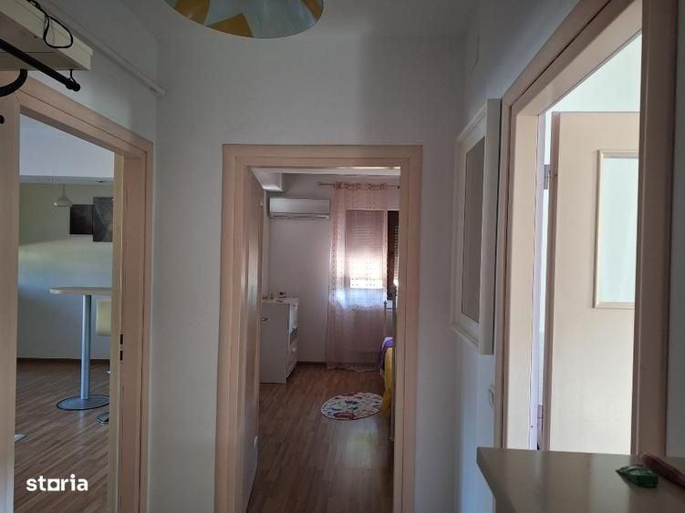 Apartament 2 camere de vanzareCrangasi, centrala proprie - 1