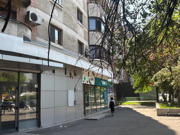 Spațiu comercial, de 520 mp, în Vitanul Nou