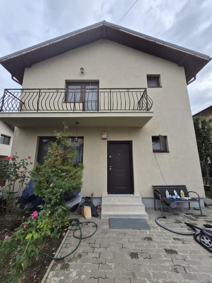 Casă individuală cu 4 camere cu Canalizare în Bragadiru