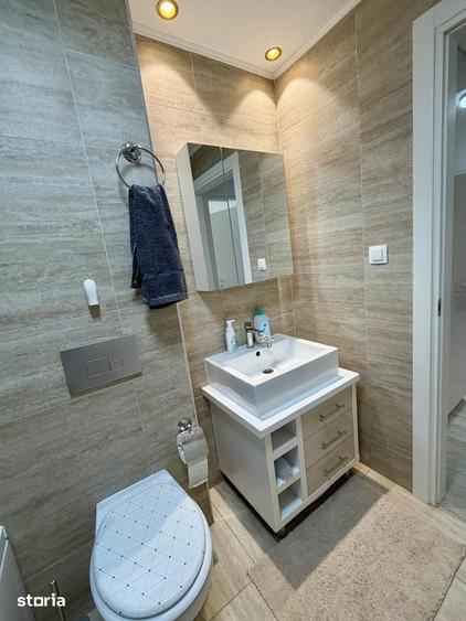 Apartament cu 3 camere semidecomandat în Ștefăneștii de Jos