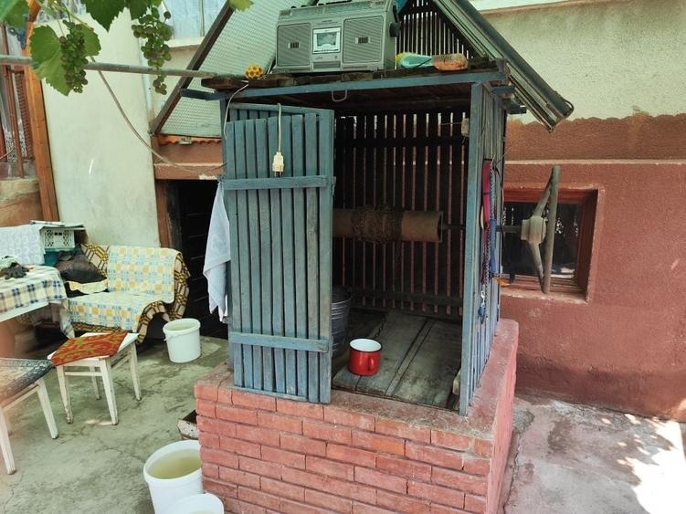 Casă cu 4 camere în Băgău