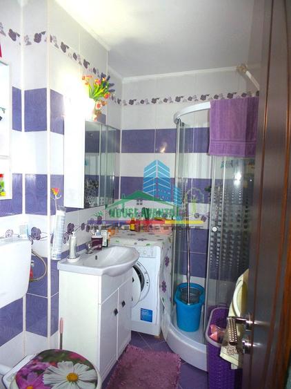 Apartament cu 6 camere decomandat în Central