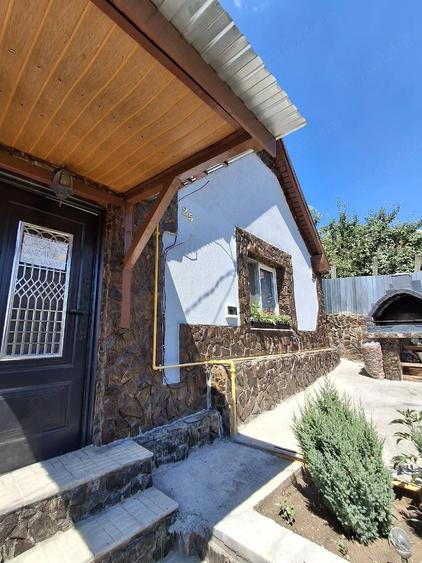 Casă cu 2 camere cu Teren 173 Mp în Central