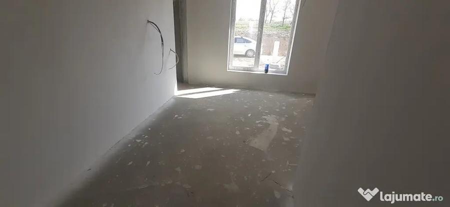 Casă cu 3 camere cu Teren 550 Mp în Satu Nou de Jos