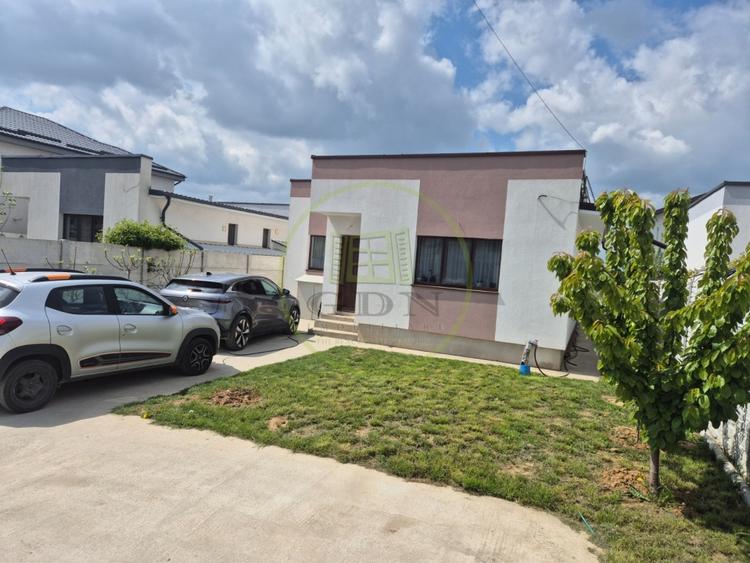 Casă individuală cu 3 camere cu Teren 348 Mp în Șimnicu de Sus