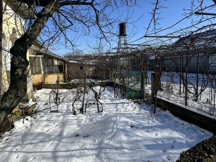 Casă cu 4 camere în Vișina