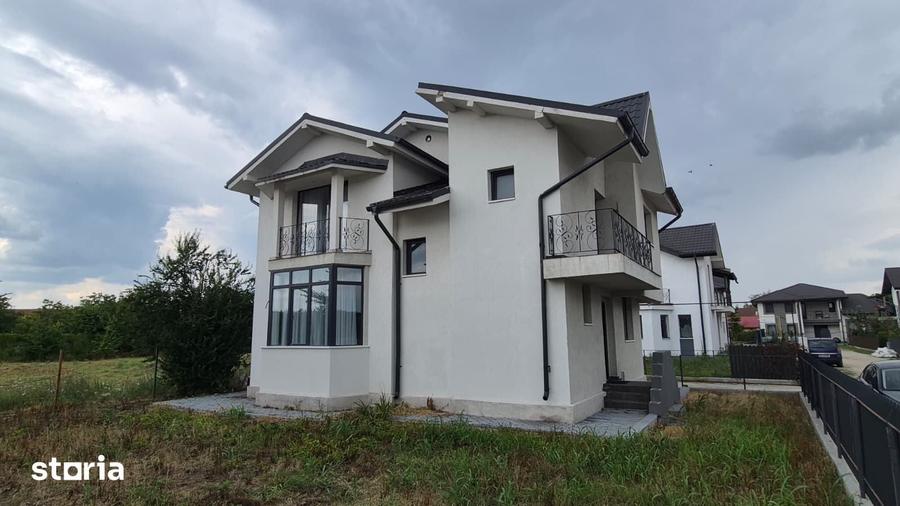 Casă cu 4 camere cu Teren 360 Mp în Snagov