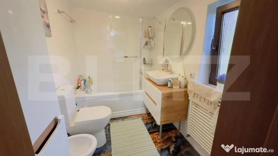 Apartament cu 3 camere decomandat, mobilat în Central