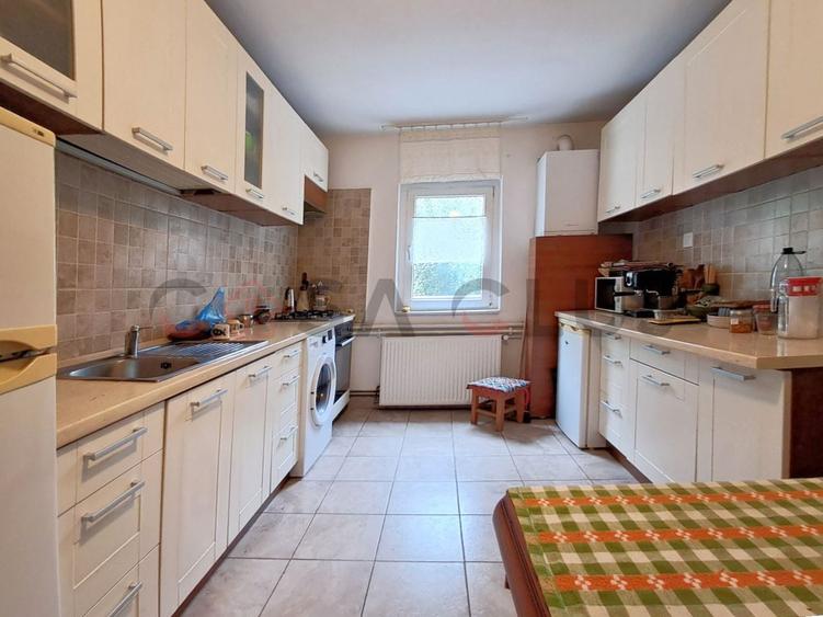 Apartament cu 4 camere decomandat, mobilat în Mănăștur