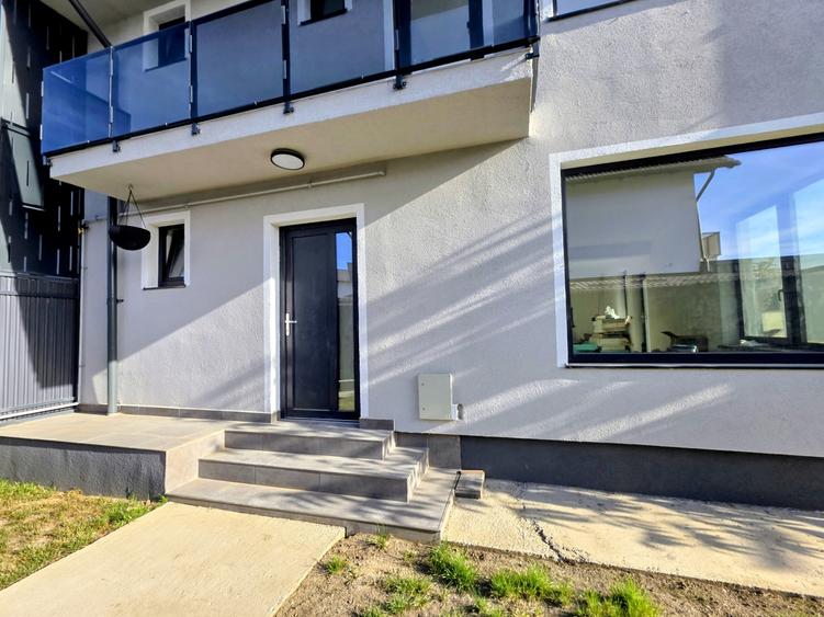 Duplex cu 4 camere decomandat cu Canalizare în Râșnov