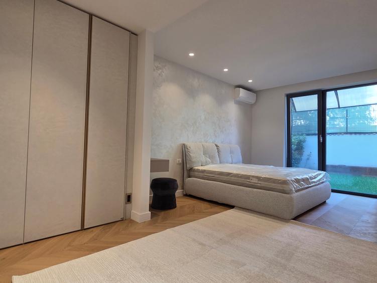 Apartament cu 4 camere decomandat în Iancu Nicolae