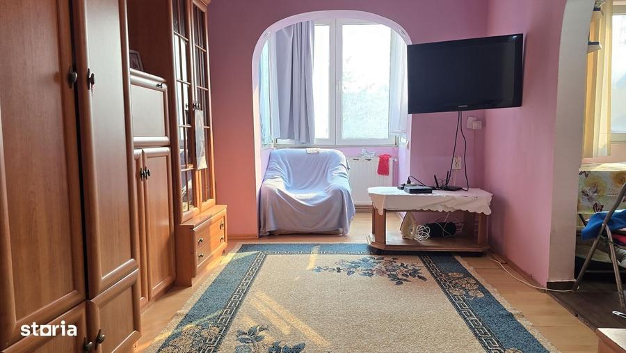 Vand apartament 3 camere semidecomandat in Deva, Micro 15, etaj 3, - 9