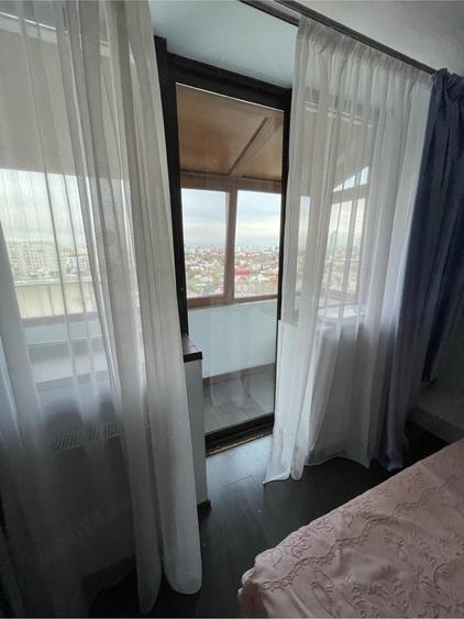 Apartament cu 3 camere semidecomandat în Turda