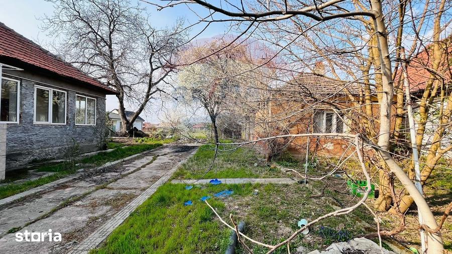 Casă cu 4 camere cu Teren 1367 Mp în Sântandrei