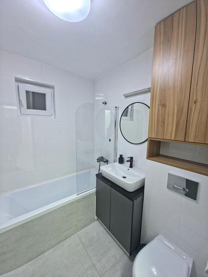 Apartament cu 3 camere decomandat în Circumvalațiunii
