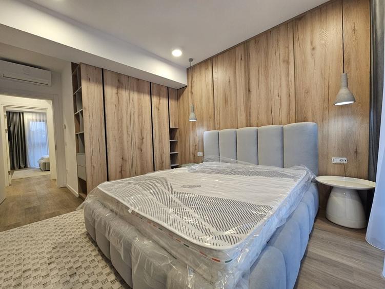 Apartament cu 4 camere decomandat, mobilat în Iancu Nicolae