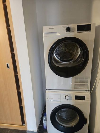 Apartament cu 3 camere decomandat, mobilat în Soarelui