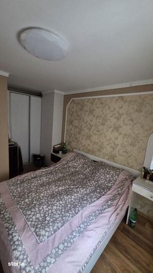 Apartament cu 3 camere decomandat în Micro 16