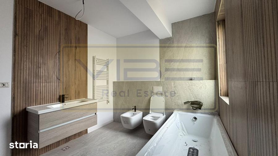 Casă cu 4 camere cu Teren 450 Mp în Valea Ursului