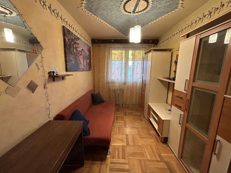 Apartament cu 4 camere decomandat în Ultracentral