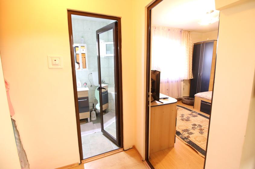 Apartament cu 2 camere semidecomandat în Micro 40