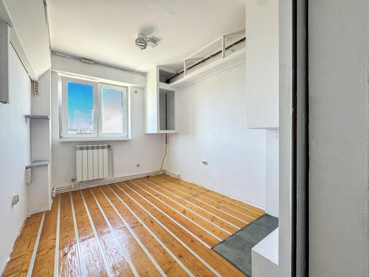 Apartament cu 2 camere decomandat în Casa de Cultură