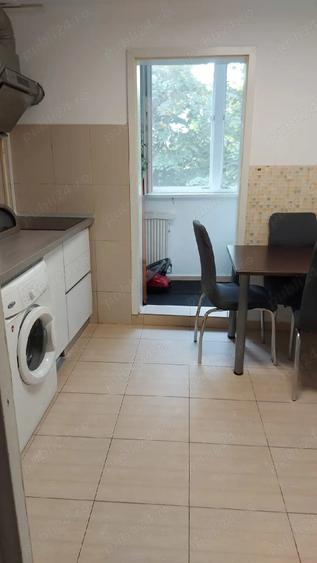 Apartament cu 2 camere decomandat în Torontalului