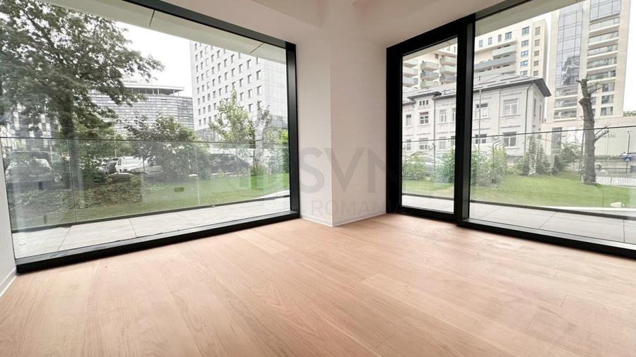 Apartament cu 3 camere semidecomandat în Floreasca