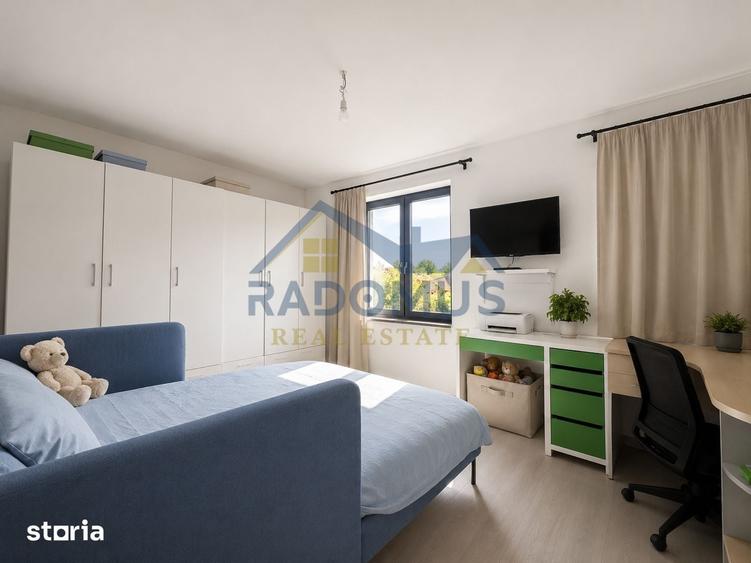Casă cu 5 camere cu Teren 872 Mp în Bănești