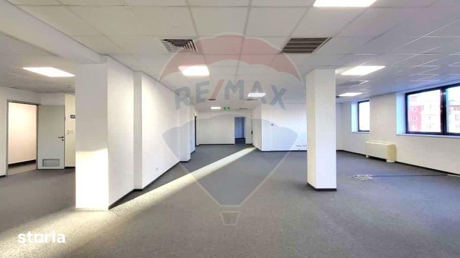 Spațiu comercial, de 220 mp, în Mărăști