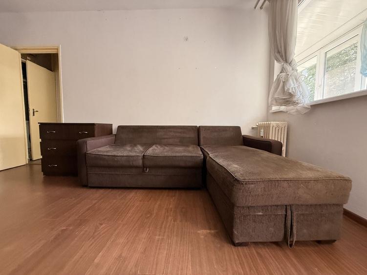 Apartament cu 2 camere semidecomandat, mobilat în 1 Mai