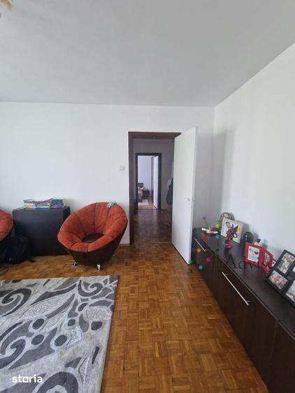Apartament cu 3 camere în Astra