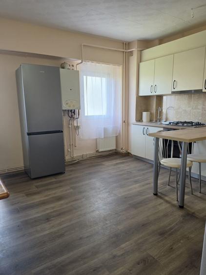 Apartament cu 2 camere decomandat, mobilat în Cug