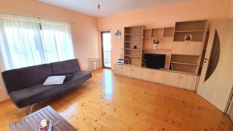 Apartament cu 3 camere decomandat, mobilat în Braytim