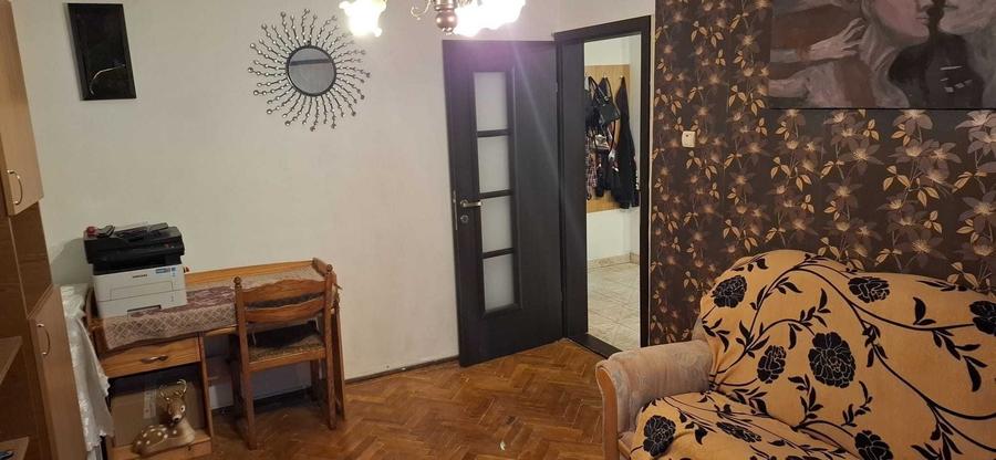 Apartament cu 3 camere decomandat în Gării
