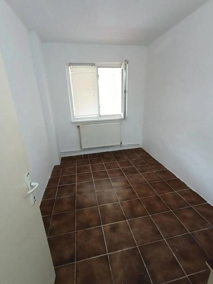Apartament cu 2 camere decomandat în Viziru 1