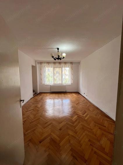 Apartament cu 4 camere în Central
