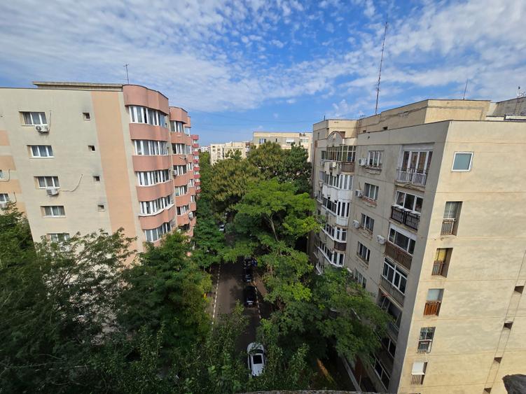 Apartament cu 2 camere decomandat în Panduri