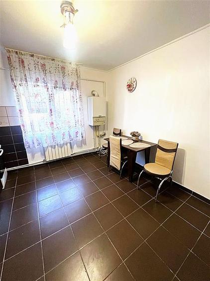 Apartament cu 2 camere decomandat, mobilat în Unirii Nord